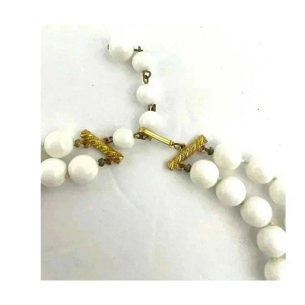 VTG White Bead Layered Necklace Gold Tone Elegant Style 16" - Picture 6 of 12